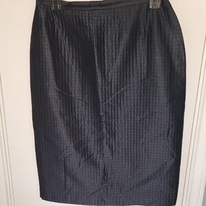 Chic Black Textured Pencil Skirt